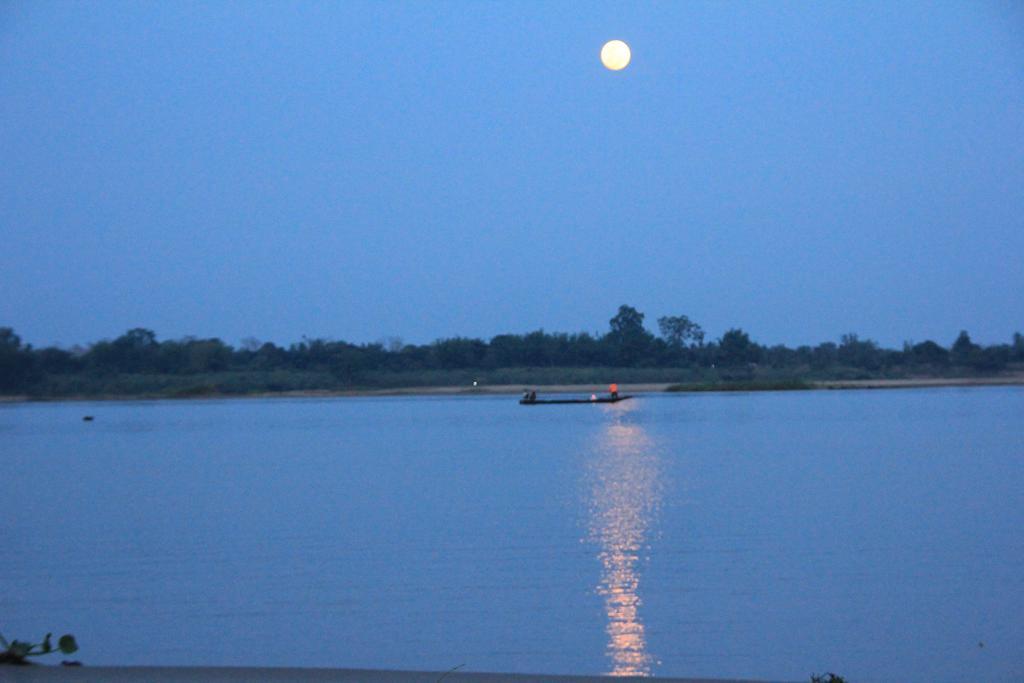 那帕侬河景酒店 That Phanom
